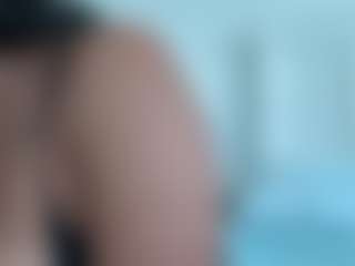 BellaSky's Live Sex Cam Show