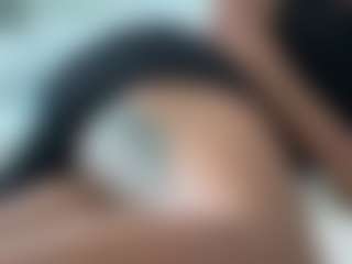 Live cam show with BellaSky - Bluehair on TeamSkeetLive