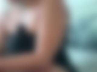 BellaSky's Live Sex Cam Show