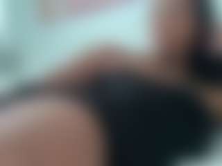BellaSky's Live Sex Cam Show