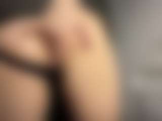 jucielussie's Live Sex Cam Show