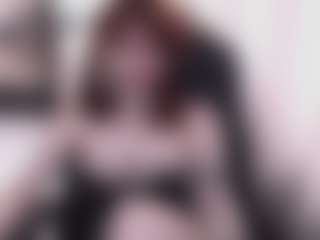 Live cam show with Mistress Mina - Dominant on AdultVida.com