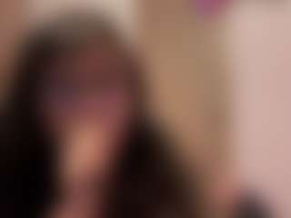 Live cam show with JEANNE - Moaning on Camsoda