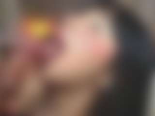 Live cam show with Maddy Trevino - New Foot Fetish on AdultVida.com