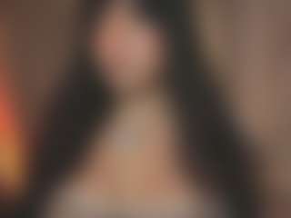 Live cam show with Maddy Trevino - College on StripNow