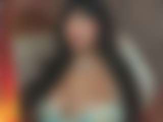 Live cam show with Maddy Trevino - College on eurowanks.com