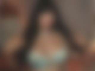 Live cam show with Maddy Trevino - Hairy Pussy on intimatelivegirls.com