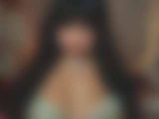 Live cam show with Maddy Trevino - College on 1on1-livenow
