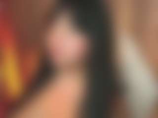 Live cam show with Maddy Trevino - Camel Toe on CamwithHer