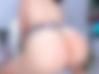 Live cam show with karlota-45 - Athletic on Camsoda