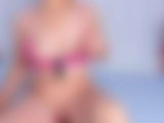 karlota-45 MILF webcam performer live streaming