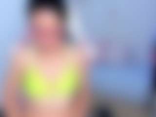 Live cam show with karlota-45 - Skinny MILF on Uber Horny
