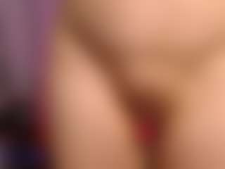 Live cam show with karlota-45 - Living Room on Camsoda