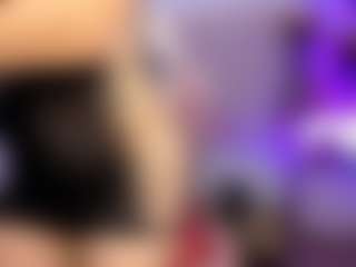 Live cam show with karlota-45 - Gamer Athletic on SinfulBabes