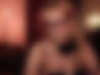 Live cam show with WellwellLiza - Blonde Hair Middle Aged on Dolls Live