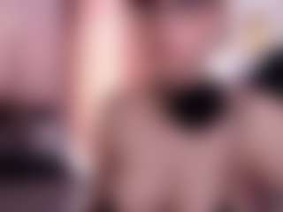 Live cam show with WellwellLiza - Blue Eyes on googirlz