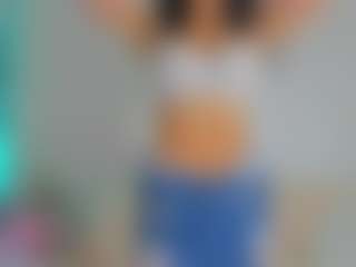 Live cam show with sarabecker - Teen (18+) on Hubzter Live