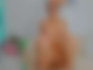 Live cam show with sarabecker - Public on Camsoda
