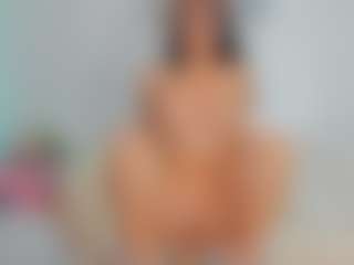Live cam show with sarabecker - Average on AdultVida.com