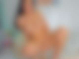 Live cam show with sarabecker - Flashing on madthumbs