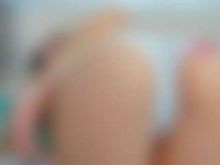 Live cam show with sarabecker - Fingers on Hubzter Live