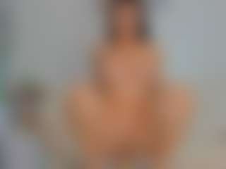Live cam show with sarabecker - Shaved Pussy on TeamSkeetLive