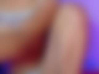 Live cam show with CassandraAndrews - Wet on live18s.com