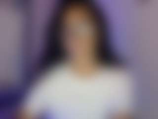 Live cam show with CassandraAndrews - Black Toys on Camming Site
