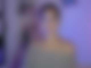 Live cam show with CassandraAndrews - Petite on Camsoda