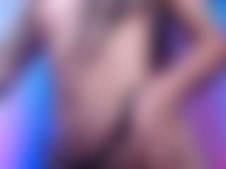 DanielaCuteとのライブチャットショー - CamsodaのNipple Piercings