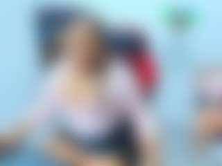 Live cam show with ambar-rose1 - Black on Dare Cams