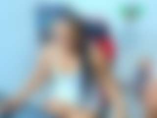 Live cam show with ambar-rose1 - Lush on AdultVida.com