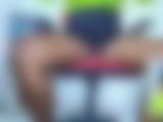 Live cam show with ambar-rose1 - Dirty on Milfs Live