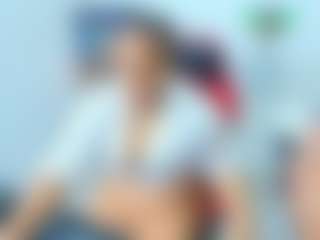 Live cam show with ambar-rose1 - Lush on googirlz