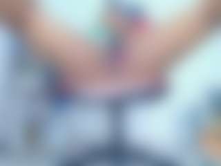 Live cam show with ambar-rose1 - Black Amateur on sexylive.show