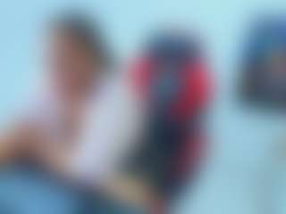 Live cam show with ambar-rose1 - Outside on Gym Cam Girls