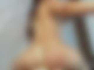 ISABEL MILF webcam performer live streaming
