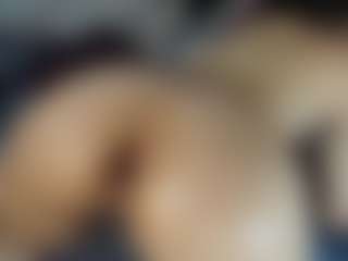 Live cam show with ISABEL - Flashing on crypto-cams