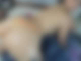 ISABEL MILF webcam performer live streaming