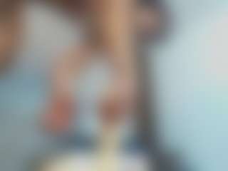 Live cam show with ISABEL - Lush MILF on crypto-cams