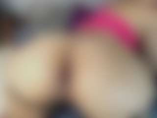 Live cam show with ISABEL - Fingers on Gym Cam Girls