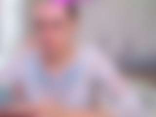 Live cam show with MidniggghtSun - Green Eyes on xxxlivecams.org