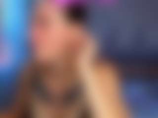 Live cam show with MidniggghtSun - Public on xxxlivecams.org