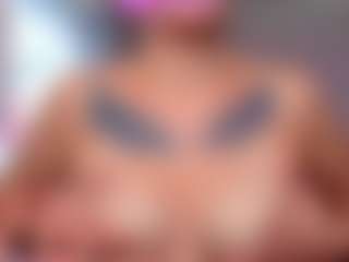 Live cam show with MidniggghtSun - Butt Plug on Camsoda