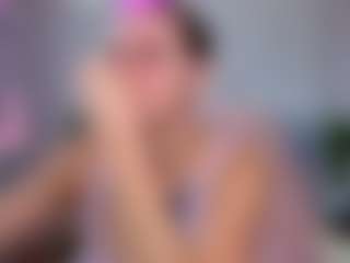 Live-Cam-Show mit MidniggghtSun - Cosplay Young Adult auf Camsoda