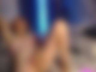 Live cam show with SofiaBlaze - White Mature on Strip Flash - Live Sex Shows