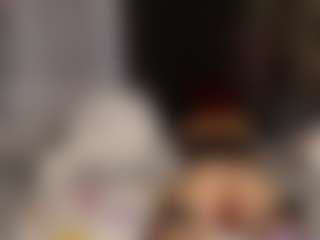 Live cam show with SofiaBlaze - Gamer Ebony on Milfs Live