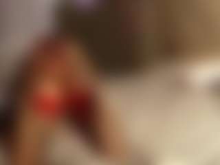 SofiaBlaze MILF webcam performer live streaming
