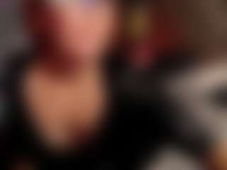 Live cam show with SofiaBlaze - Red Hair Shaved Pussy on SmokeAndPoke