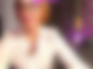 Live-Cam-Show mit SofiaBlaze - Public auf Camsoda